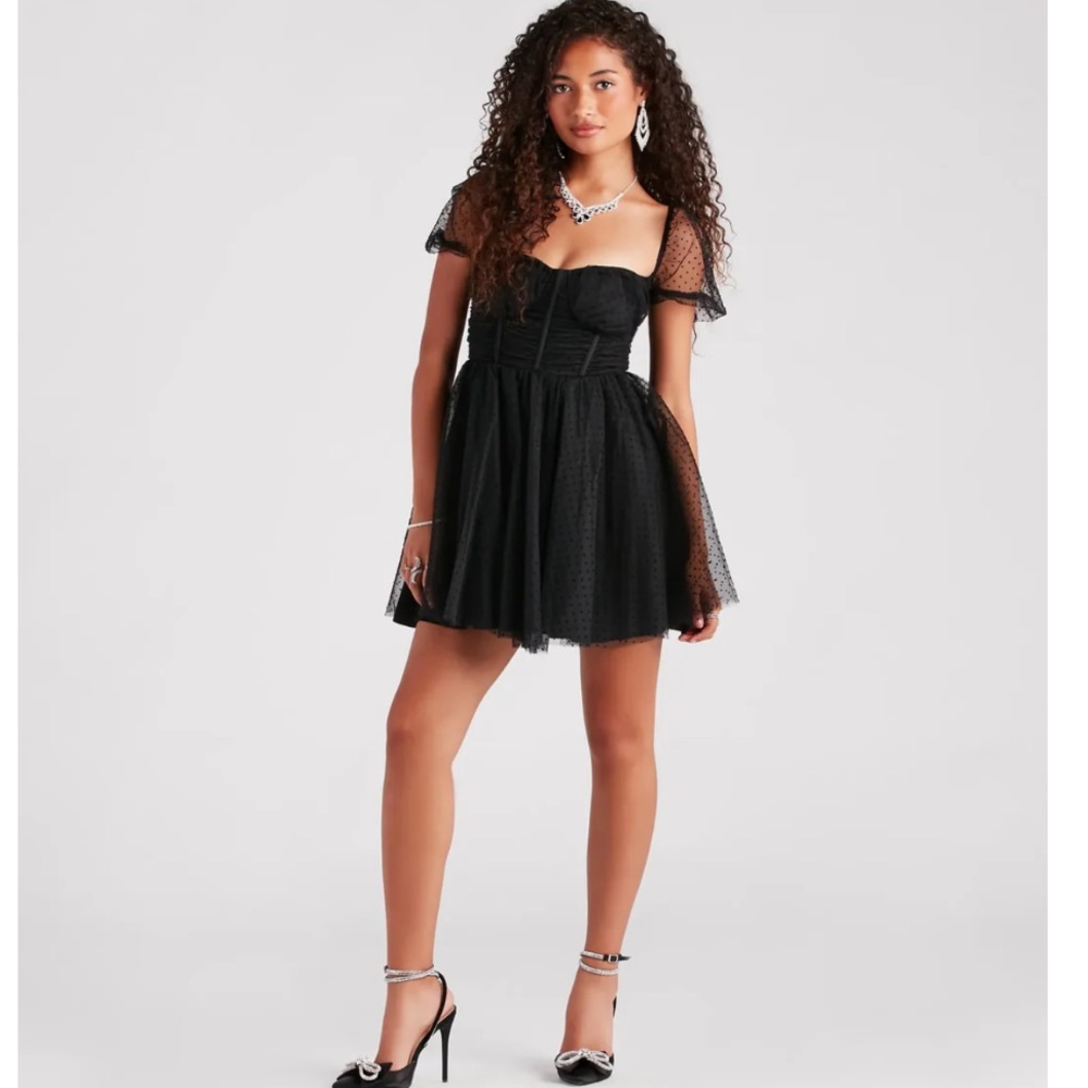 WINDSOR Angelica Puff Sleeve Corset Party Dress